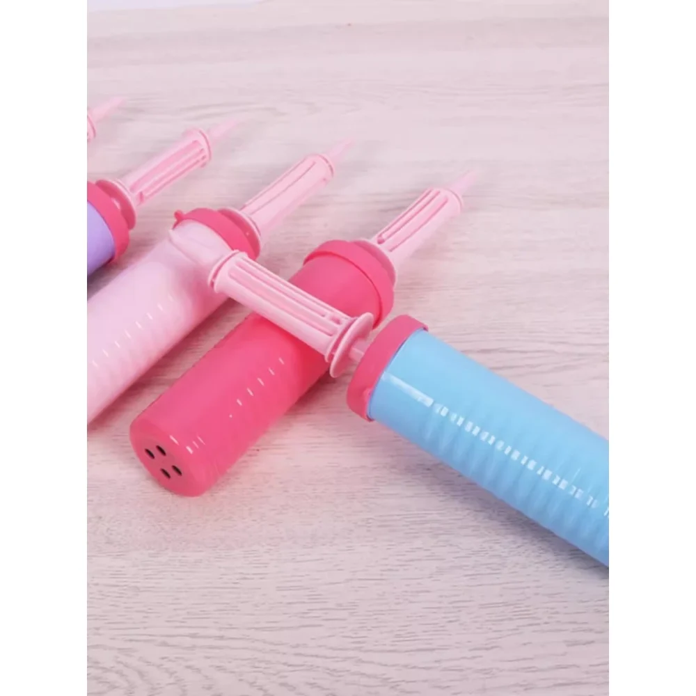 กระบอกสูบลูกโป่ง สีฟ้าพาสเทล สูบได้ทั้งลูกโป่งฟอยล์และยาง 1 ชิ้น